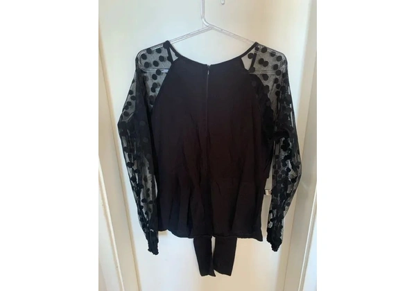 Blusa de manga tulê