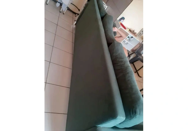 Sofá de três lugares
