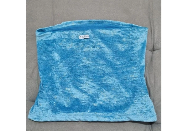 top cropped estilo tomara que caia azul