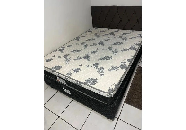 Cama box casal tamanho padrão