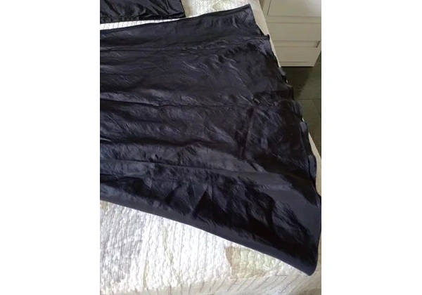 Vestido de festa preto bordado