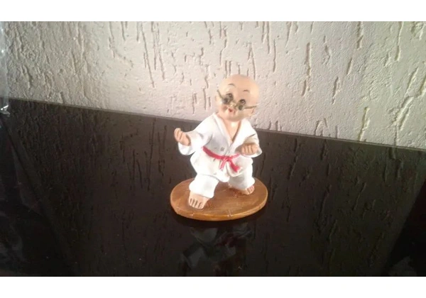 Kung Fu Estatua Miniatura Decorativa