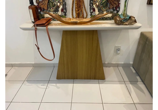 Mesa de seis cadeiras + aparador