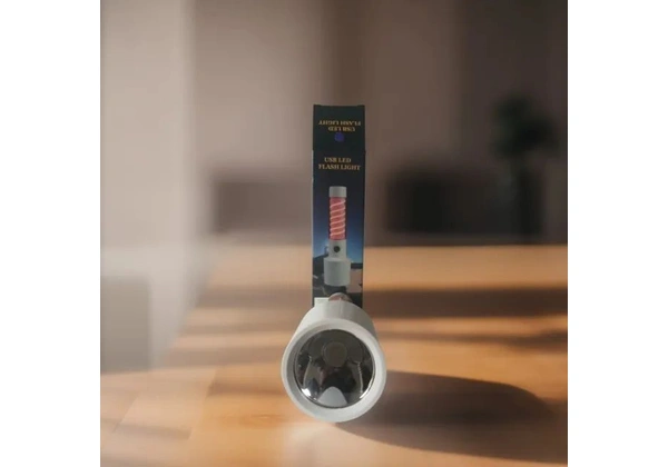 Lanterna LED Recarregável de Alta Potência para Camping, Emergências e Uso Doméstico