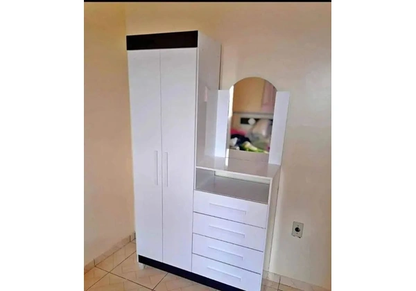 Guarda Roupa Cômoda Capri novo na caixa
