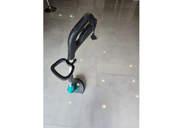 Aparador grama 1500 W - Garthen