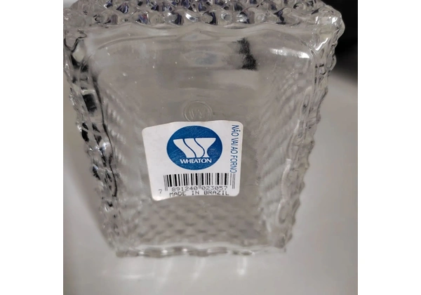 Garrafa de licor e vodka