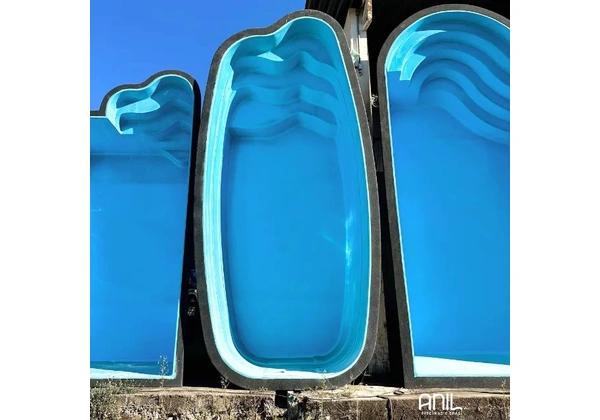 Piscina média oval 5, 80 metros direto de fábrica preço baixo e qualidade