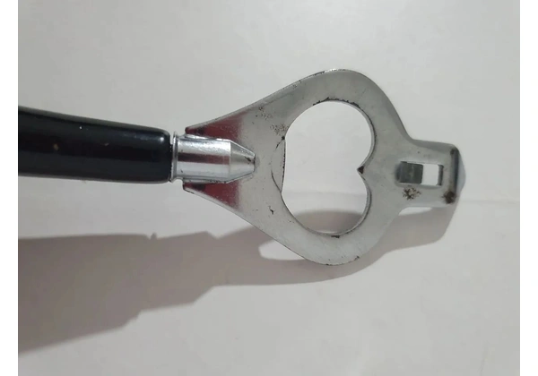 Abridor de Garrafas em Forma de Taco de Golfe antigo