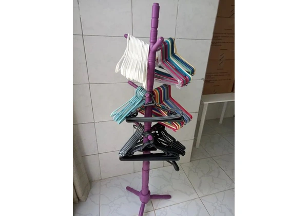 Cabides.