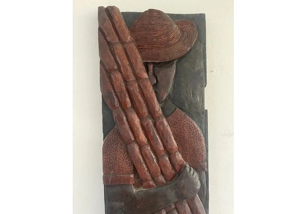 Lindo Quadro Antigo em Madeira Entalhada 29, 5 x 43cm