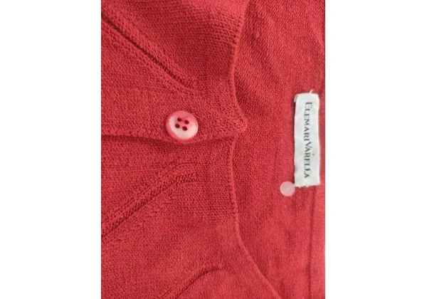Cardigã/blusa Tam M ( até Tam 44) 35, 00<br>Altura 58cm<br>Largura 54cm<br>