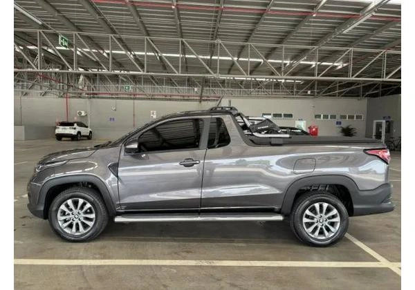 FIAT STRADA FREEDOM 1.3 FLEX CS PLUS 2023/2024 COM APENAS 6.100 KM, COMPLETA, IGUAL A OKM