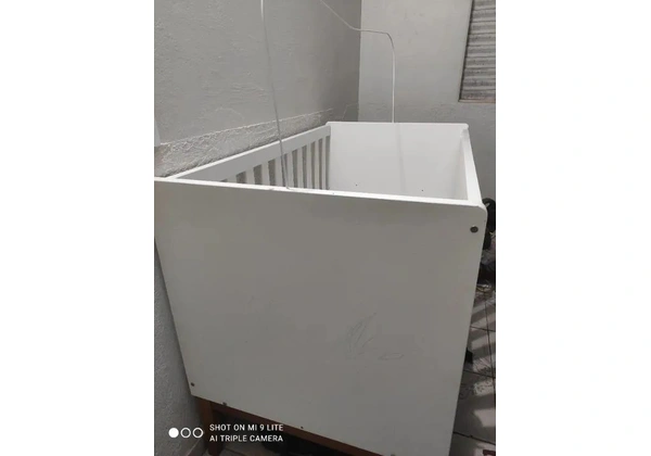 Berço que vira cama com colchão ortopédico, material resistente com ultra qualidade