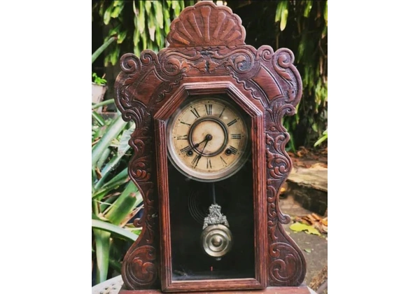 Relógio Decorativo de Parede Antigo de Madeira