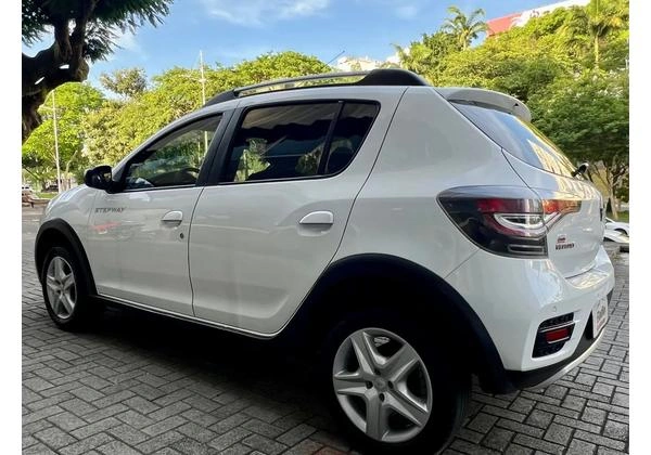 Sandero Stepway Zen 1.6 Flex 2021 completo único dono novíssimo