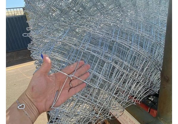 TELA ALAMBRADO GALVANIZADA / TELA TRANÇADA GALVANIZADA / TELA LOSANGULAR GALVANIZADA
