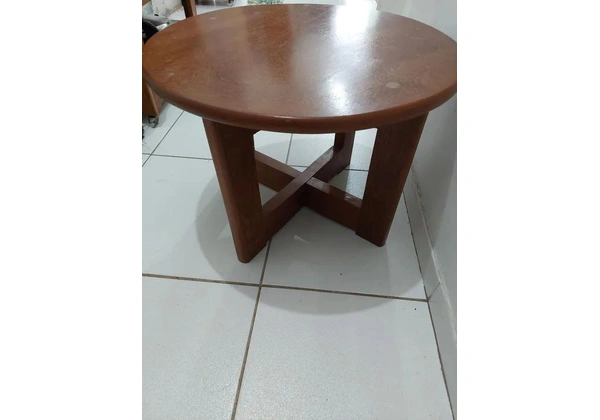 Mesinha de Angelim