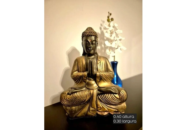 Budhas em resina (cada um 250$)
