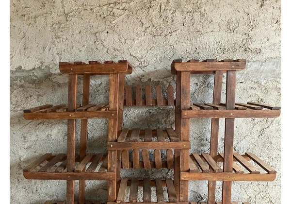 Suporte para plantas / Floreira de chão