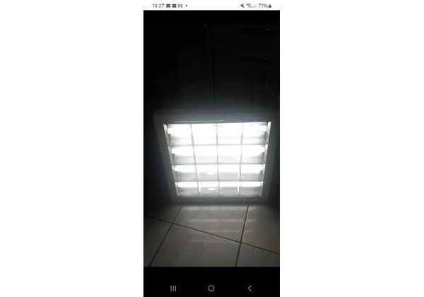 Luminária muito clara