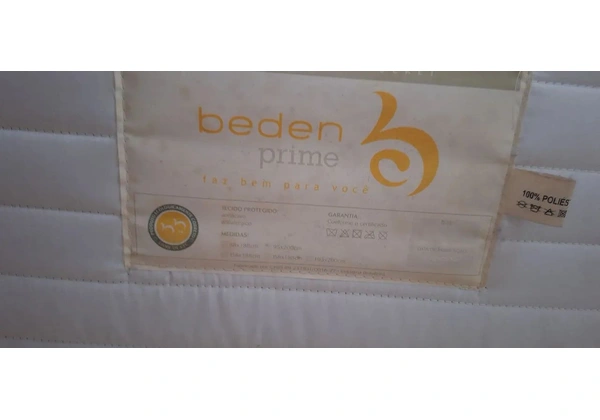 Vendo cama Box com bau