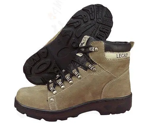 Coturno Adventure em Couro Nobuck 5201 Fendi