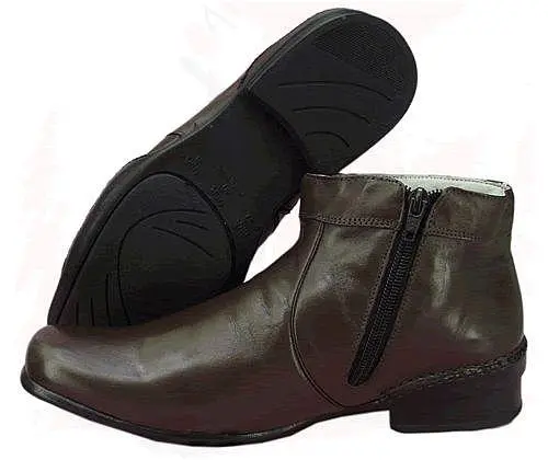 Bota Social Masculina em Couro Legítimo cor Preta ou Marrom