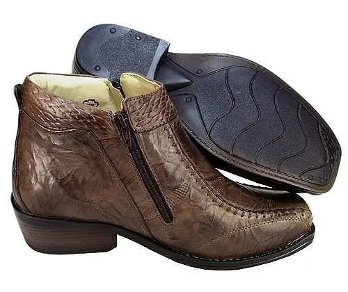 Bota Masculina em Couro Holle Cruch Alcalay Calçados - Referência 2017