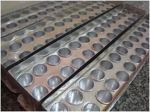 Vende-se Máquinas p / fabricação de sorvetes de massa e picolés