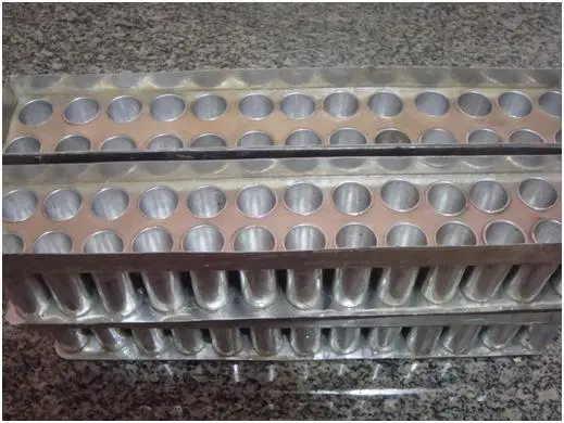 Vende-se Máquinas p / fabricação de sorvetes de massa e picolés