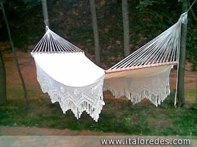 Rede c / Madeira - R$ 280, 00