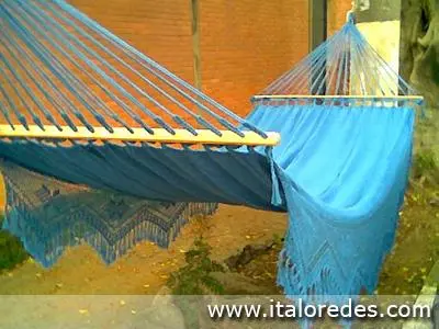 Rede c / Madeira - R$ 280, 00