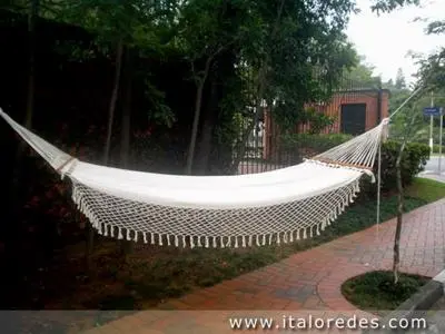 Rede c / Madeira - R$ 180, 00