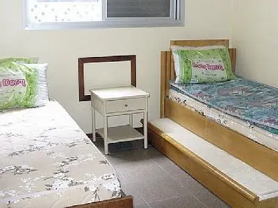 Apartamento 3 quartos para 8 pessoas a beira da Praia do Forte em Cabo Frio