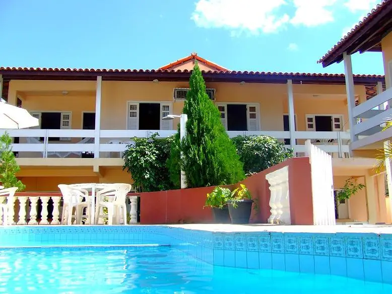 Apartamentos Mobiliados 150 m da PRAIA, com PISCINA, CHURRASQUEIRA, lindo jardim