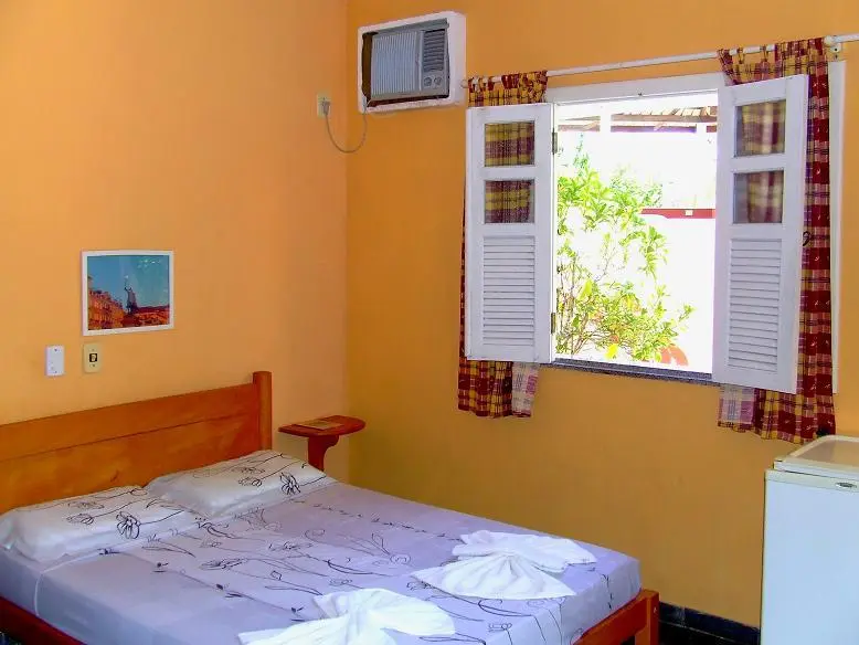 Apartamentos Mobiliados 150 m da PRAIA, com PISCINA, CHURRASQUEIRA, lindo jardim