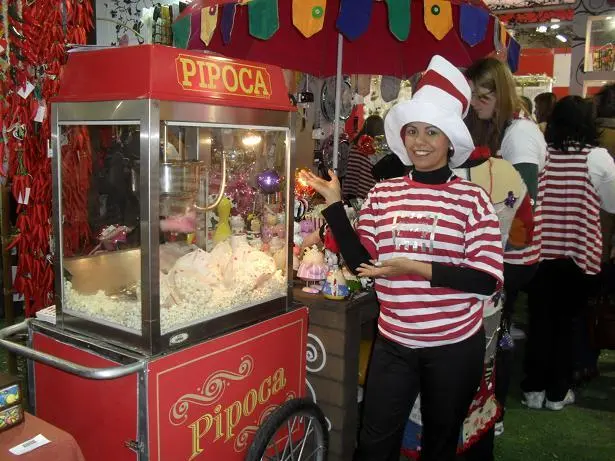 Locação Carrinho de Pipoca Tipo Nostalgia e Pipoqueira Elétrica tipo Cinema