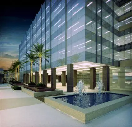 LOJAS E SALAS COMERCIAIS - AMERICAS AVENUE BUSINESS SQUARE