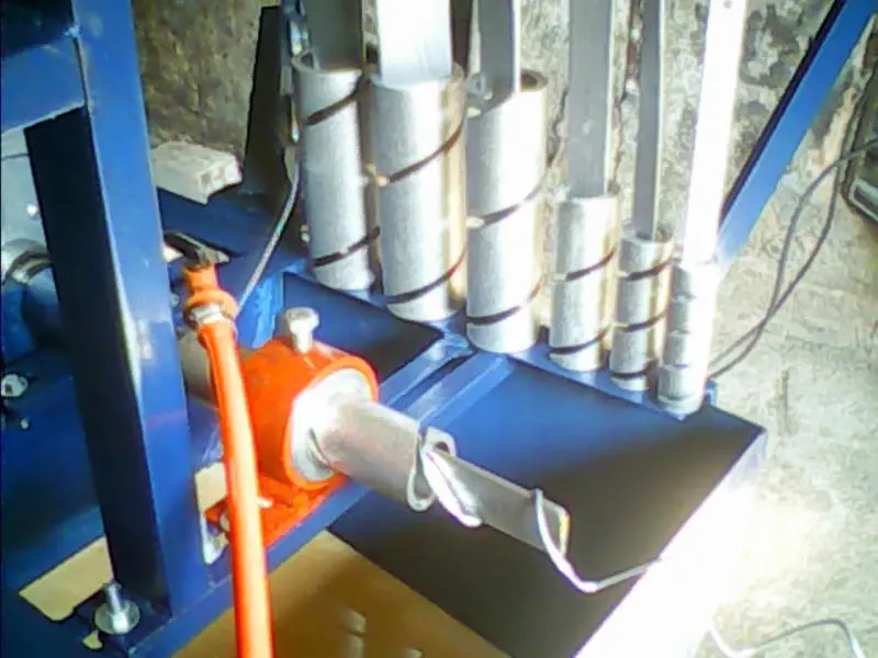 Maquina para fabricar telas arames alambrado bitolas 12 14 16 18