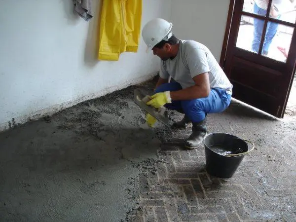 CONSTRUÇÃO E REFORMAS MULT CONSTRUÇÃO
