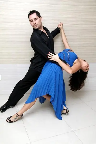 ACADEMIA DE DANÇA DE SALÃO RAUL FARIA