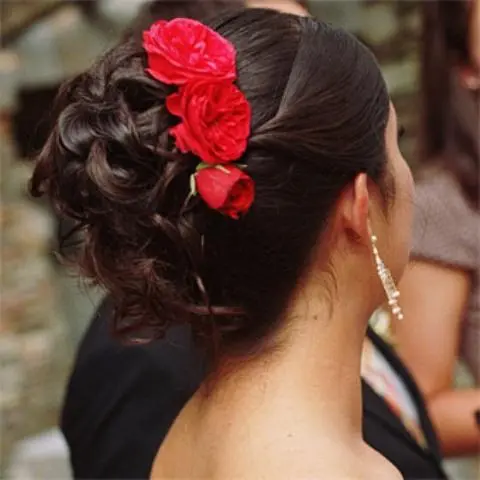 Penteados para Noivas, Debutantes e Formandas