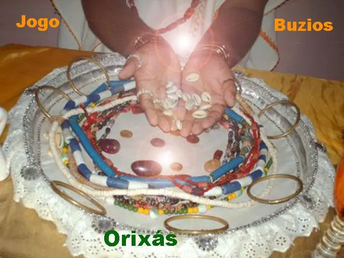 JOGA-SE BÚZIOS E TAROT