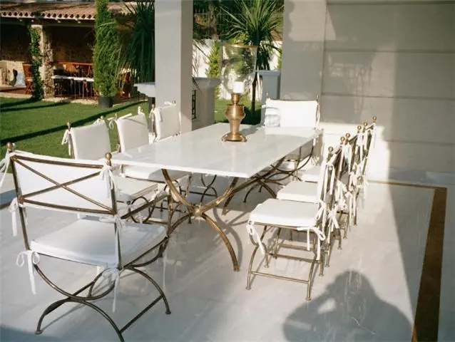 Móveis de jardim decorar um jardim ou quintal
