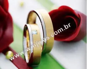 Alianças de casamento em ouro